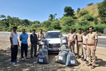 बेकरिया पुलिस की बड़ी कार्रवाई: क्रेटा कार से 130 किलो से अधिक अवैध अफीम डोडा चूरा जब्त