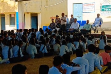 प्रतापगढ़ के विद्यालयों में नशा मुक्ति जागरूकता कार्यक्रम आयोजित, विद्यार्थियों को दिलाई शपथ