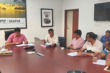 पंचायती राज चुनाव 2026: प्रिंटिंग प्रेस संचालकों को निर्देश, अनुपस्थितों को नोटिस जारी