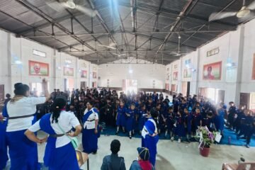 उदयपुर: स्काउट्स-गाइड्स ने बनाई मानव श्रृंखला, दिया मतदान जागरूकता का संदेश