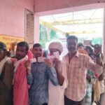 गांव की सरकार चुनने उत्साह के साथ किया मतदान