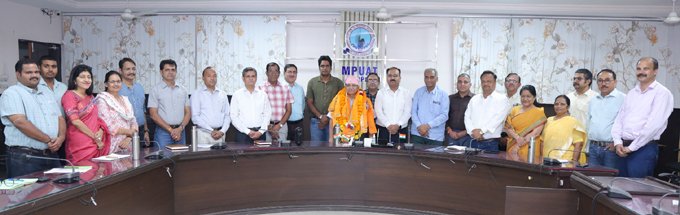 विश्वविद्यालय स्थापना दिवस एवं दीक्षांत समारोह की तैयारियों को लेकर बैठक आयोजित