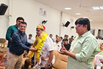 अभ्युदय के दीपावली स्नेह मिलन में निजी विद्यालयों की एकता पर जोर
