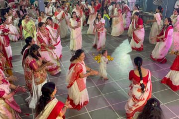 धवल चांदनी रात में श्रीकृष्ण भक्ति में लीन हुआ सहस्त्र औदीच्य समाज, पारंपरिक गरबा रास में झलकी संस्कृति की छटा