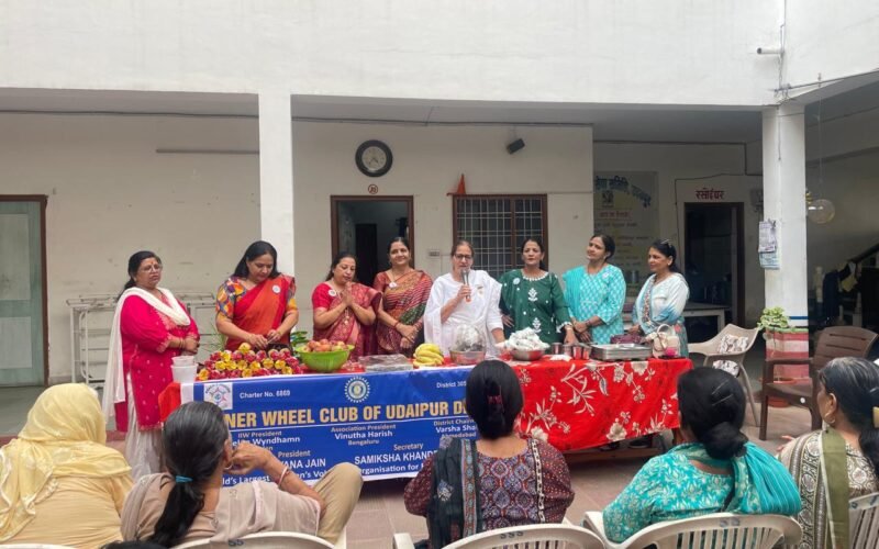 इनरव्हील क्लब दीवाज ने सुखधाम भवन आश्रम में वृद्धजनों संग मनाईं खुशियां