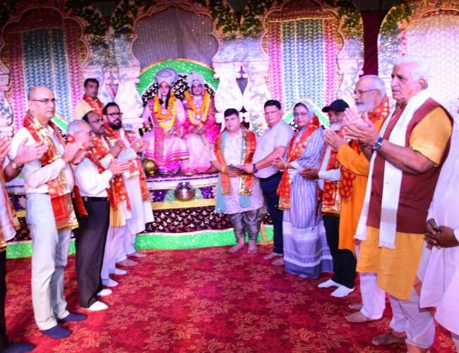 संकटमोचन हनुमान के आह्वान के साथ शुरू हुआ दस दिवसीय भव्य रामलीला का महामंचन
