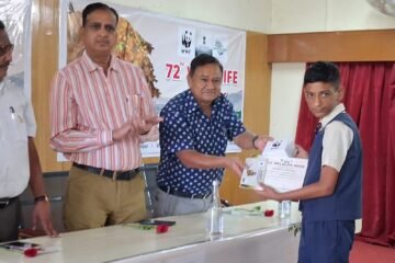 वन्यजीव प्रश्नोत्तरी में ब्लॉसम और टॉयलैंड इंटरैक्ट क्लब के विद्यार्थियों ने हासिल किए शीर्ष स्थान