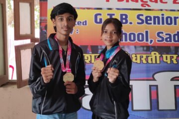 राज्य स्तरीय स्कूल कराते प्रतियोगिता में उदयपुर मार्शल आर्ट्स के खिलाड़ियों का शानदार प्रदर्शन दिशान खंडेलवाल और हिमांगी शाह ने जीता स्वर्ण पदक